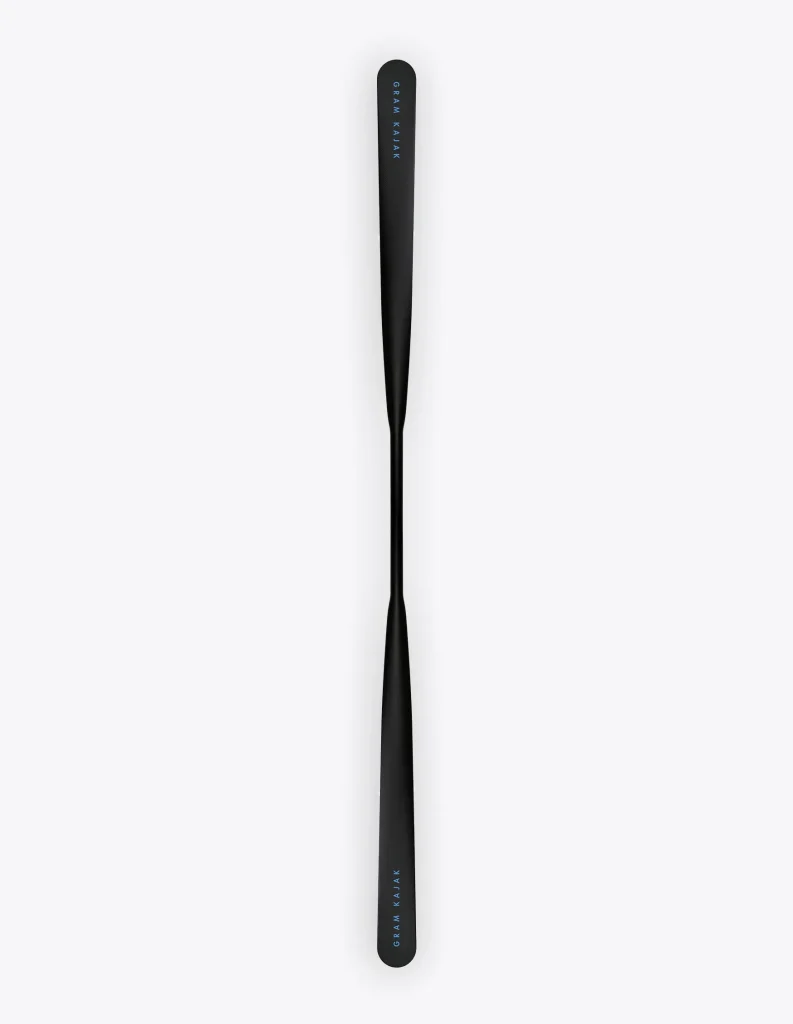 Gram 9100D two-piece carbon Greenland paddle, full length