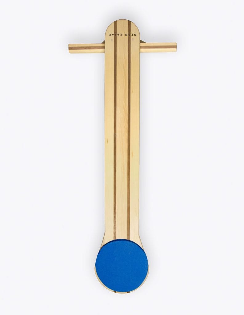 Gram wooden balance board with roller and blue foam pad – balance trainer for kayakers, seen from above